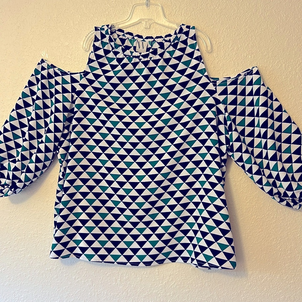 Worthington open shoulder blouse. XL
